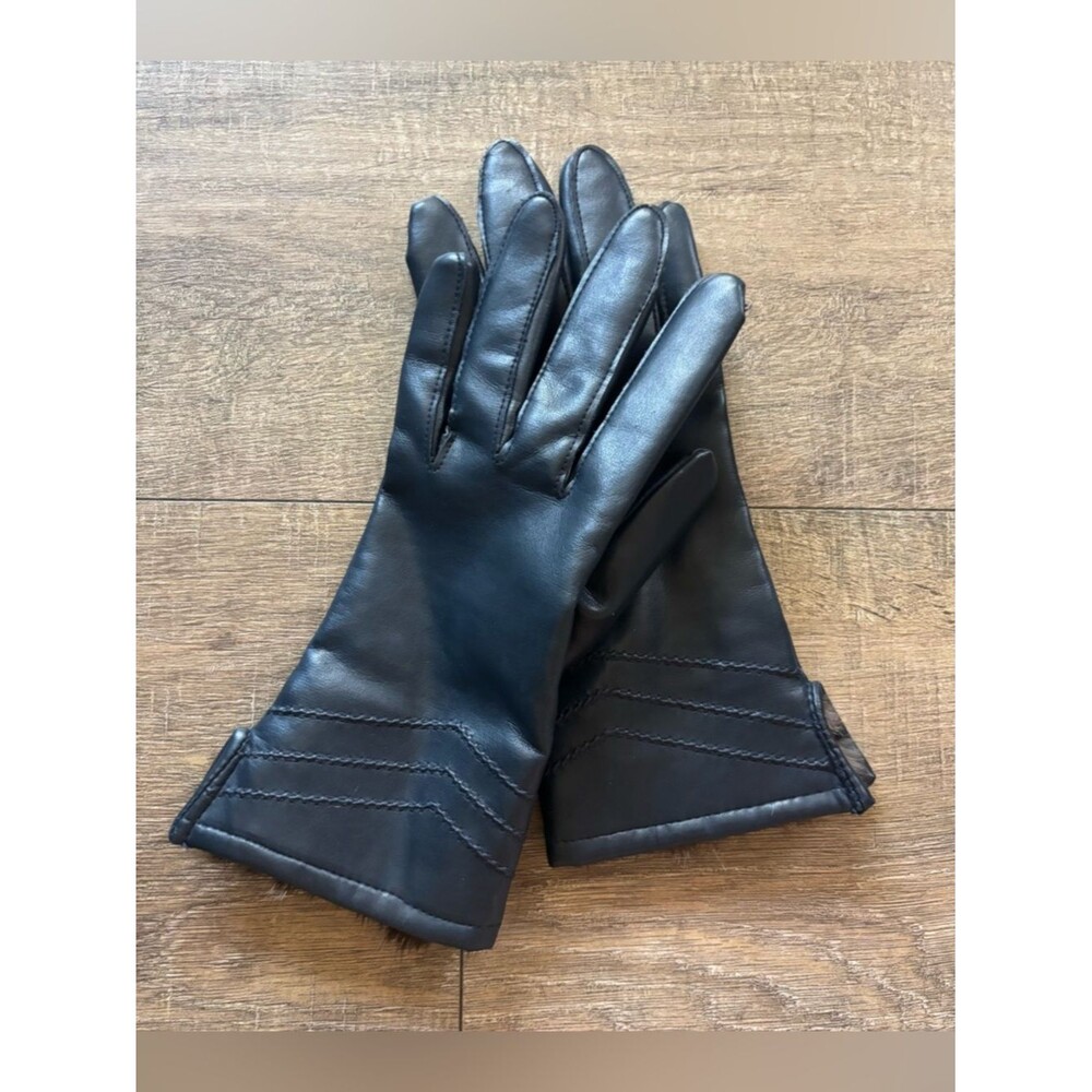 Vintage Montgomery Ward women’s dark navy blue gloves with rabbit fur cuffs